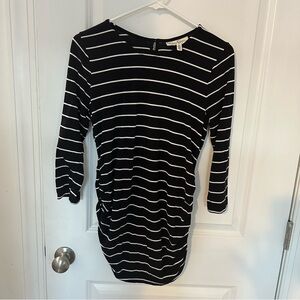 Jessica Simpson Maternity Top (Size M)